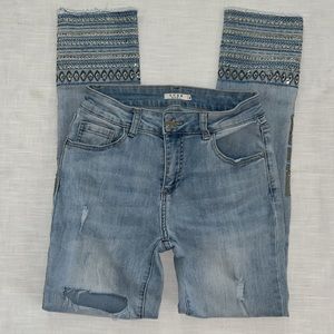 Moda Luxe Skinny Rhinestones Distressed